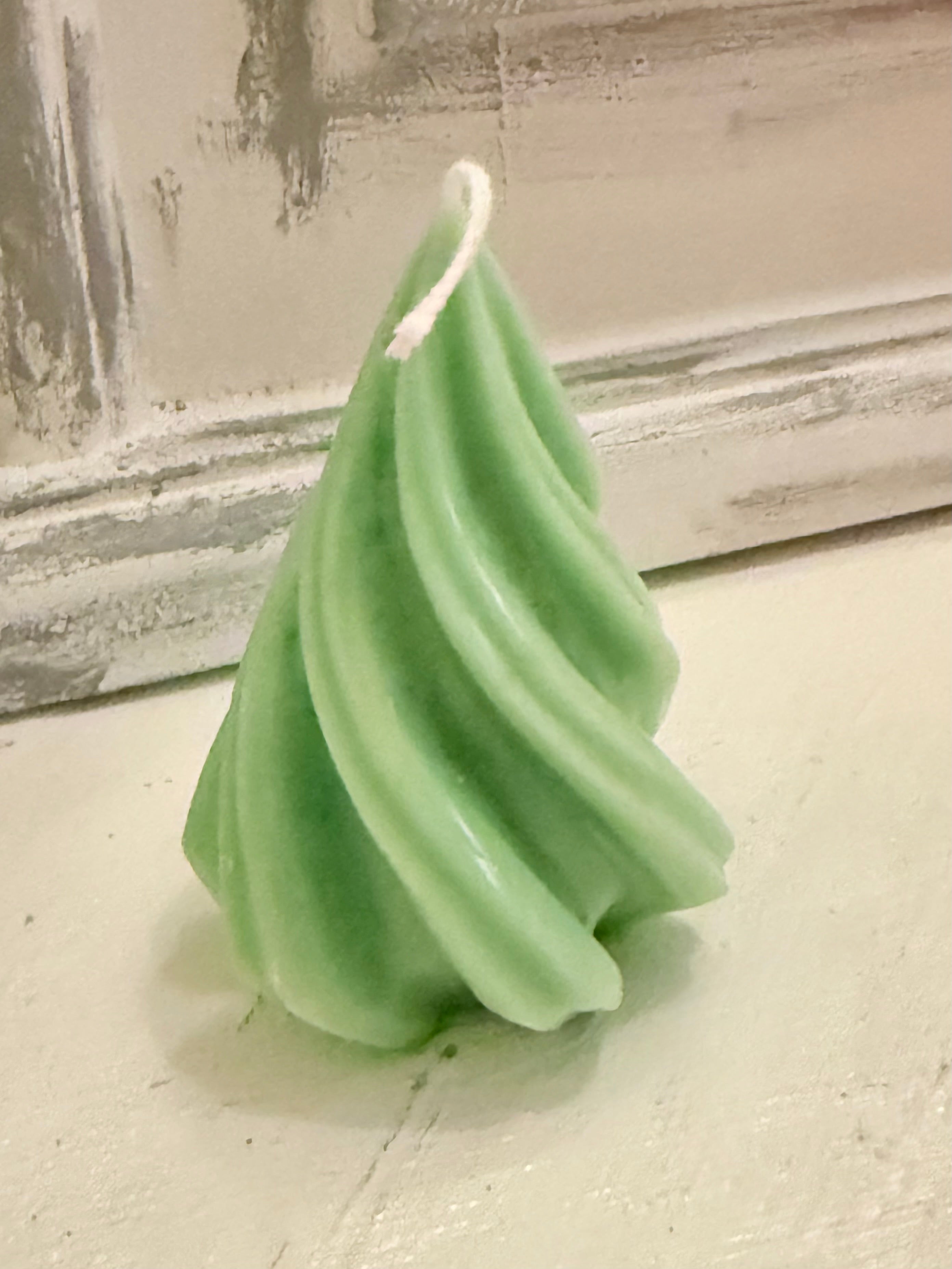 Festive Swirl Tree Soy Candles – Handmade Scented Christmas Decor | LOV Christmas Collection