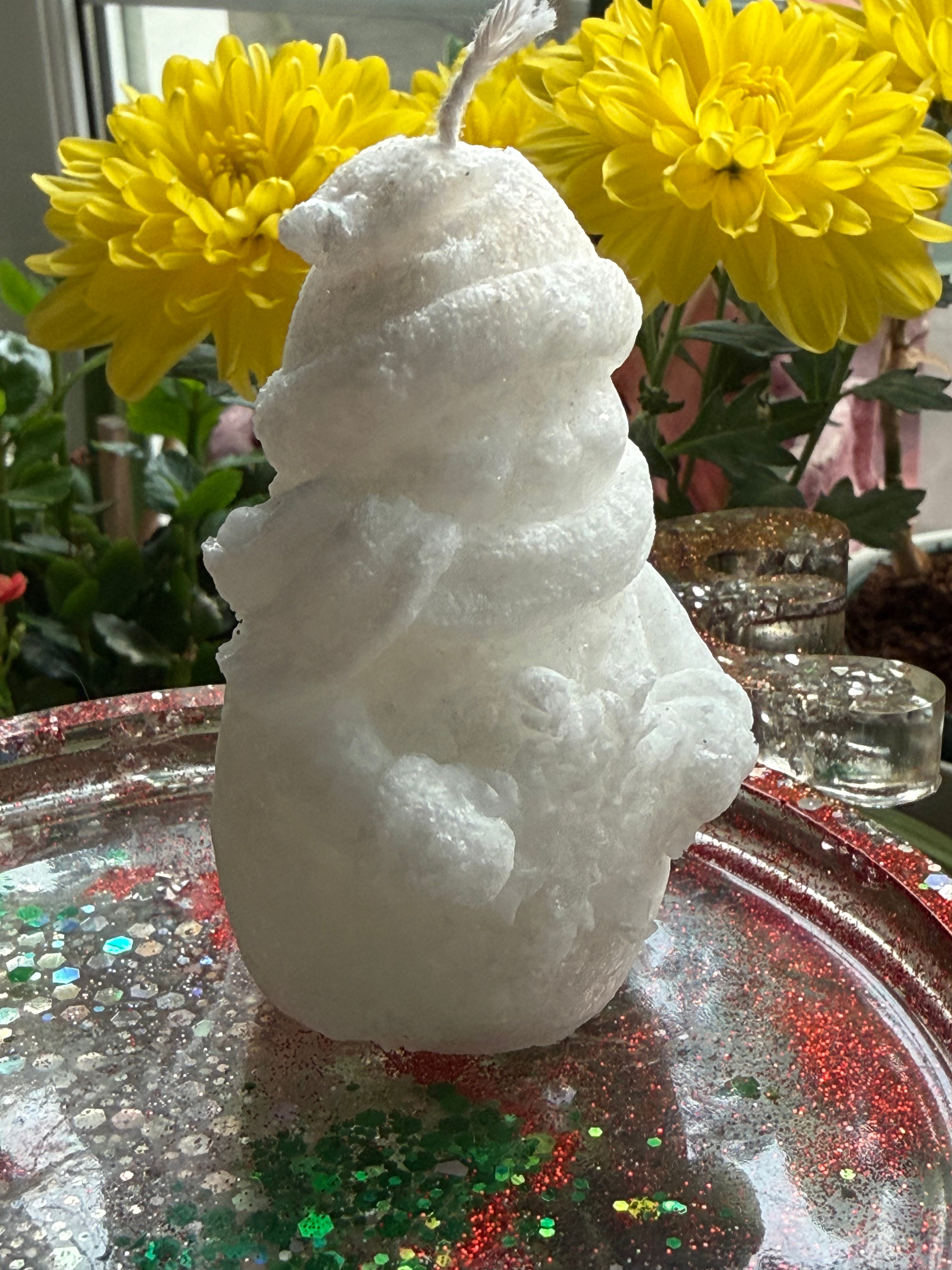 Mr. Snowy Christmas Glow Candle – Handmade Scented Soy Candle | LOV Christmas Collection