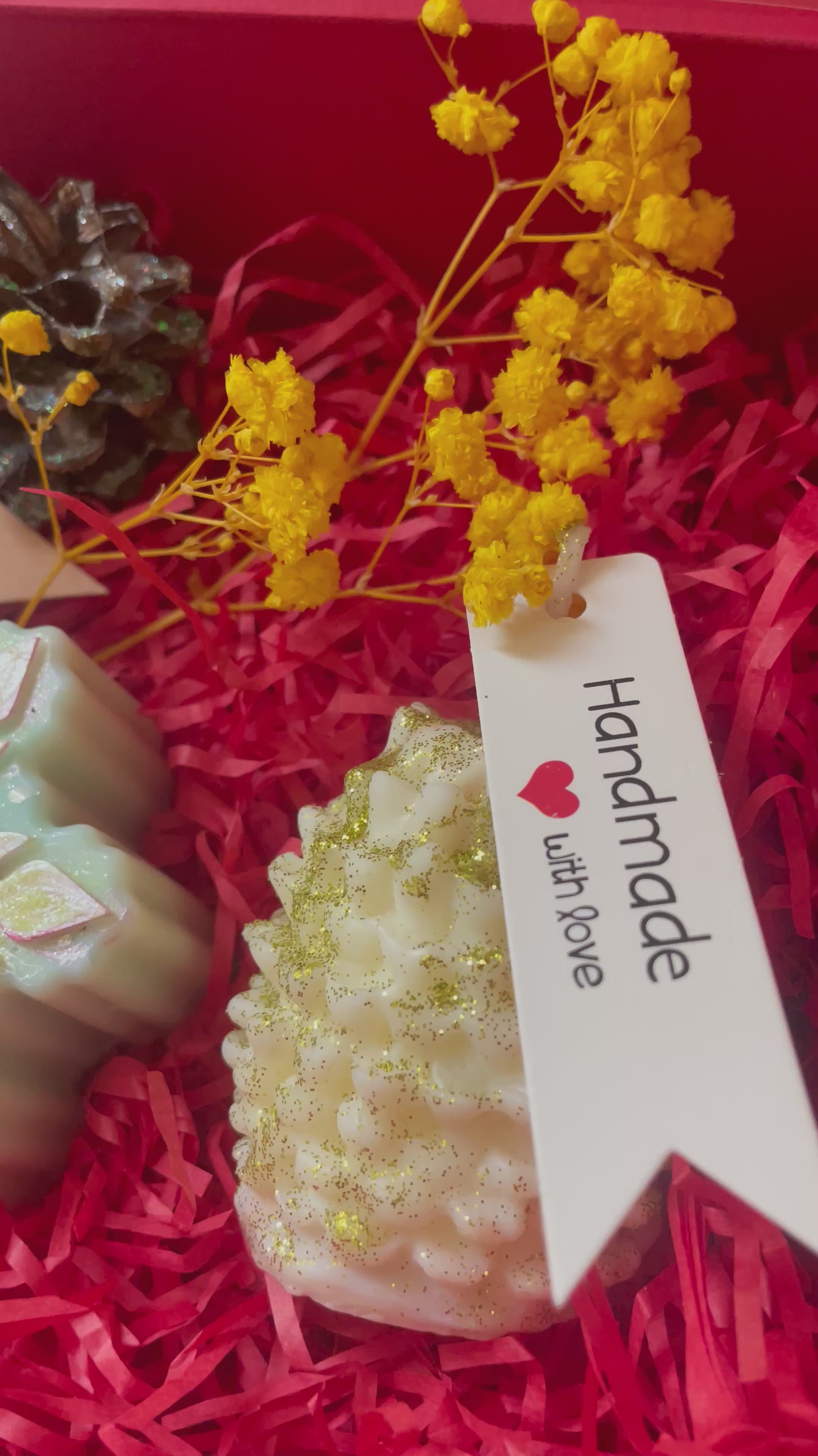 The Hand-Painted Noel Collection – Christmas Candle Gift Box